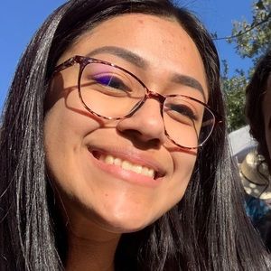 Meet your Posher, Vanessa